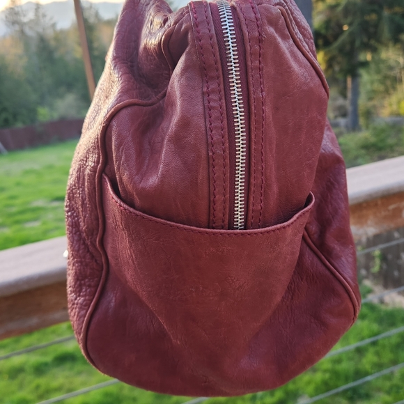 🔥XTRA LARGE BALENCIAGA CRINKLED LAMBSKIN TOTE #147178 2123 MADE IN ITALY 🔥 - Picture 8 of 16